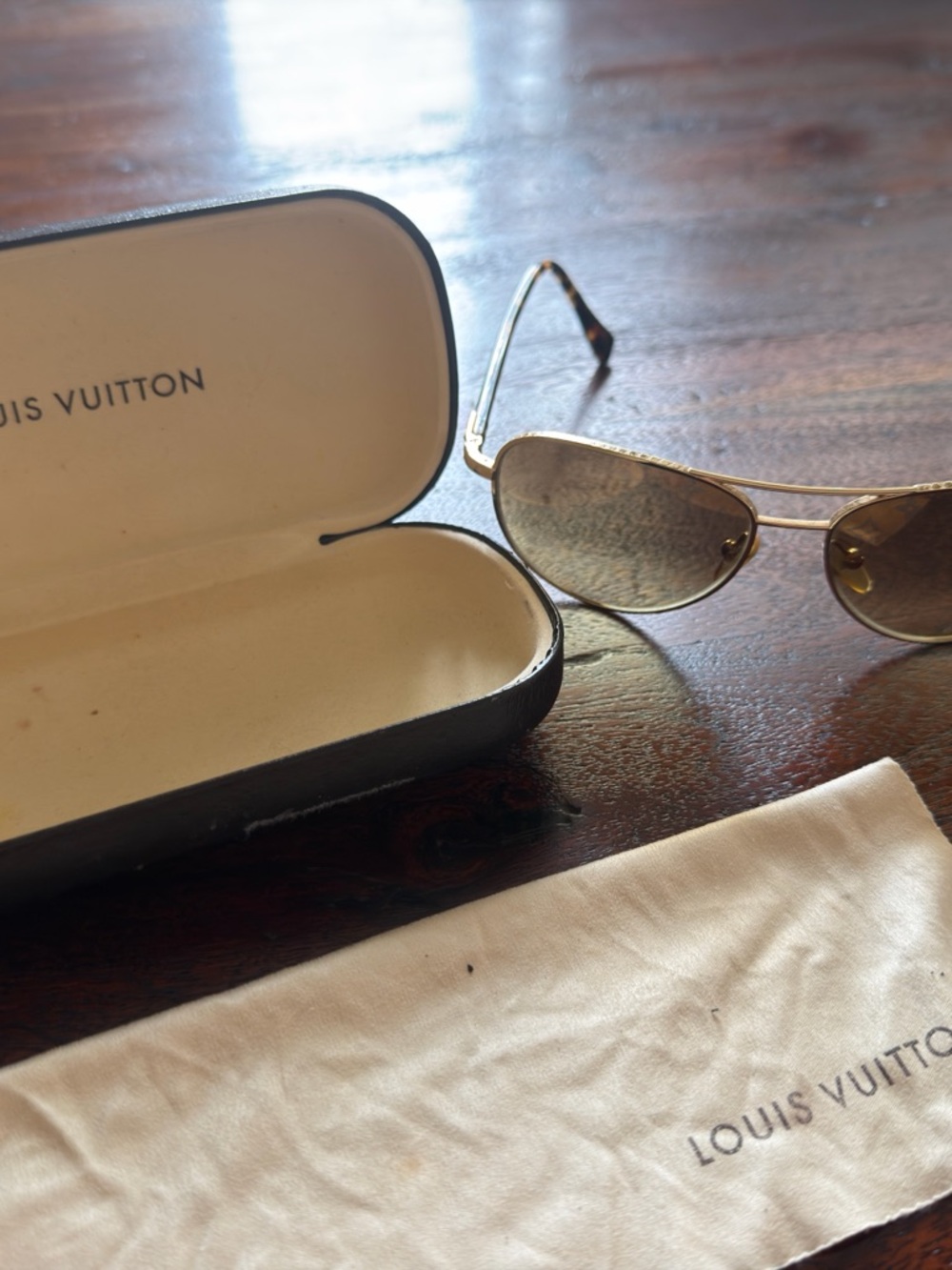 Authentic Louis Vuitton Conspiracy Pilot ZO16U 58 15 Gold Frame Sunglasses